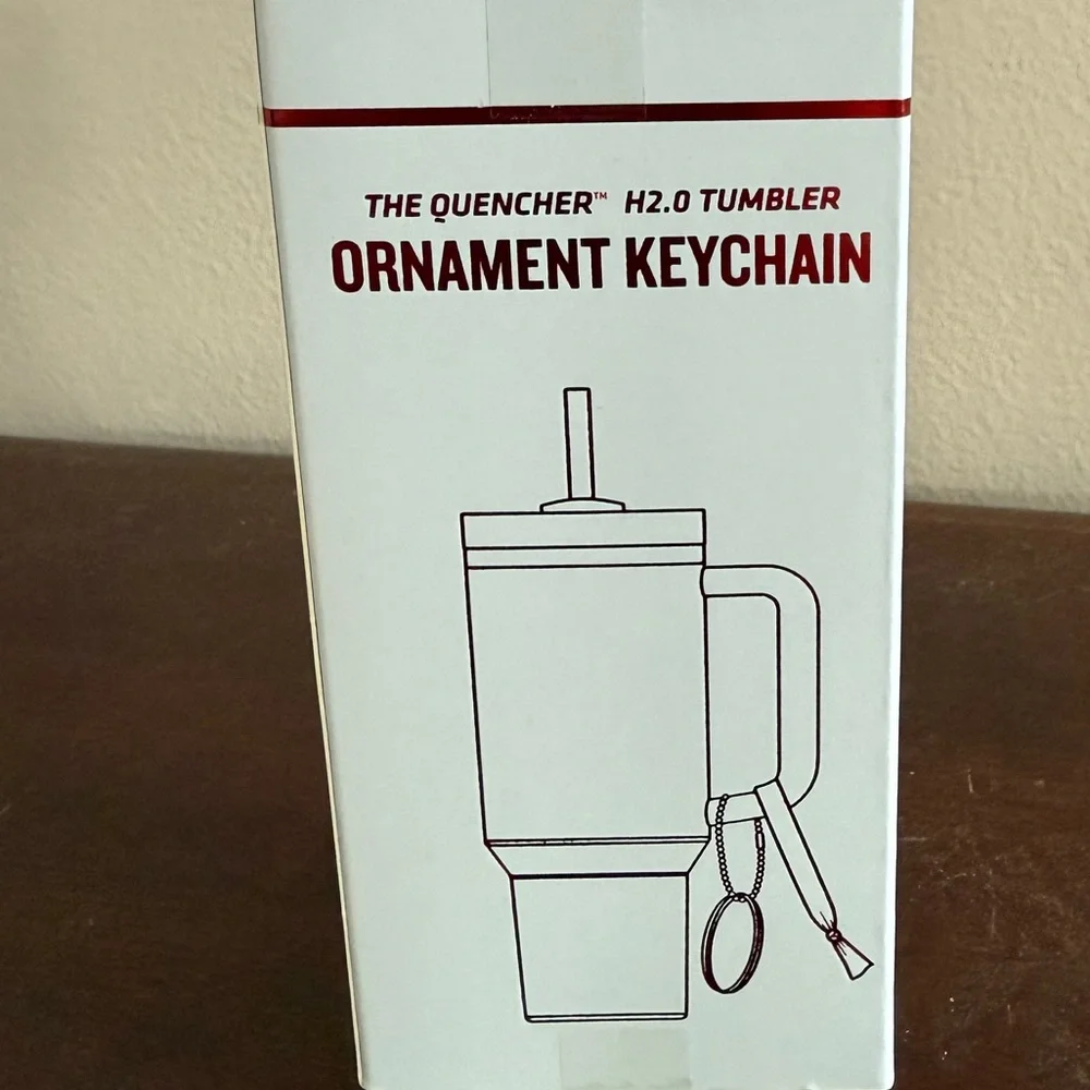 Stanley The Quencher H2O Tumbler Ornament Keychain Candy Cane Twist 2025 Striped
